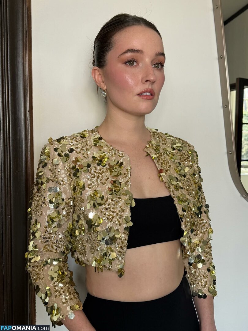 Kaitlyn Dever / kaitlyndever Nahý OnlyFans  Uniklá fotka #11