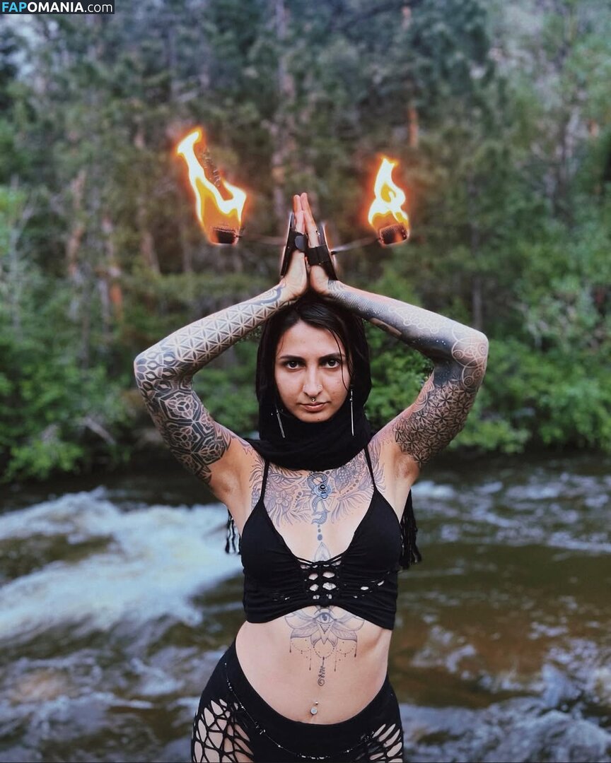 Kaladhara Creations / kaladharacreations / prema.riah Nahý OnlyFans  Uniklá fotka #1