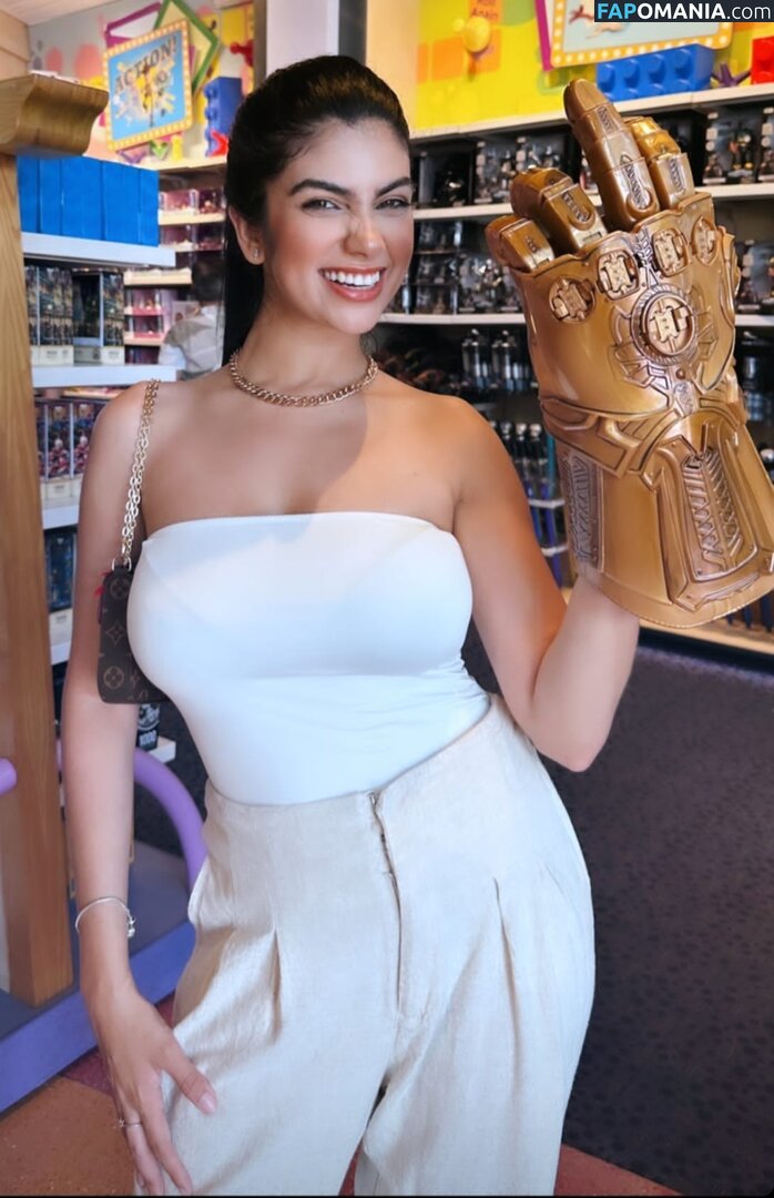 Kami Cosplayer / Kami Ferreira / kamiferreiraoficial / kamilacosplay / kanmi_cos Nahý OnlyFans  Uniklá fotka #17