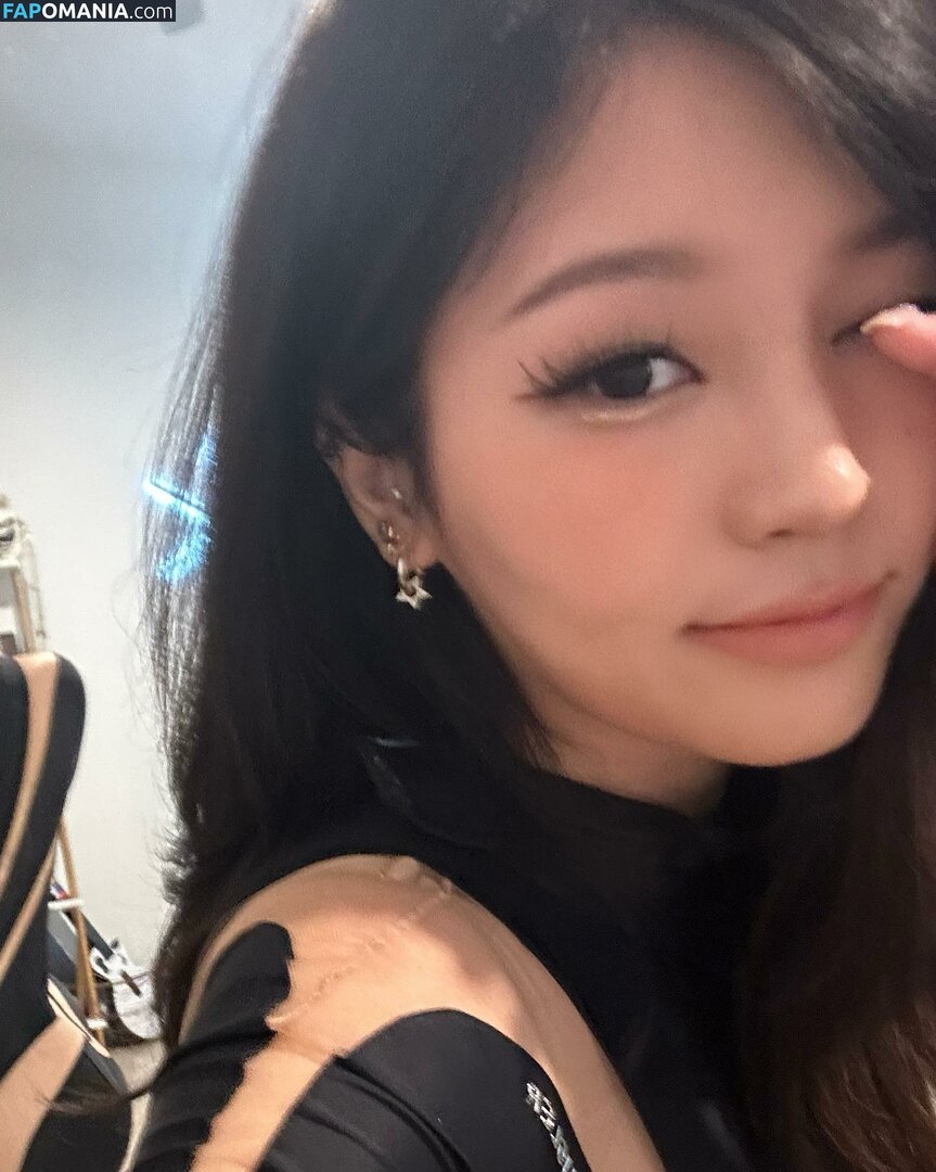 Aikuros / Hyoon / Kang Hee Yoon / floaromaa Nahý OnlyFans  Uniklá fotka #1