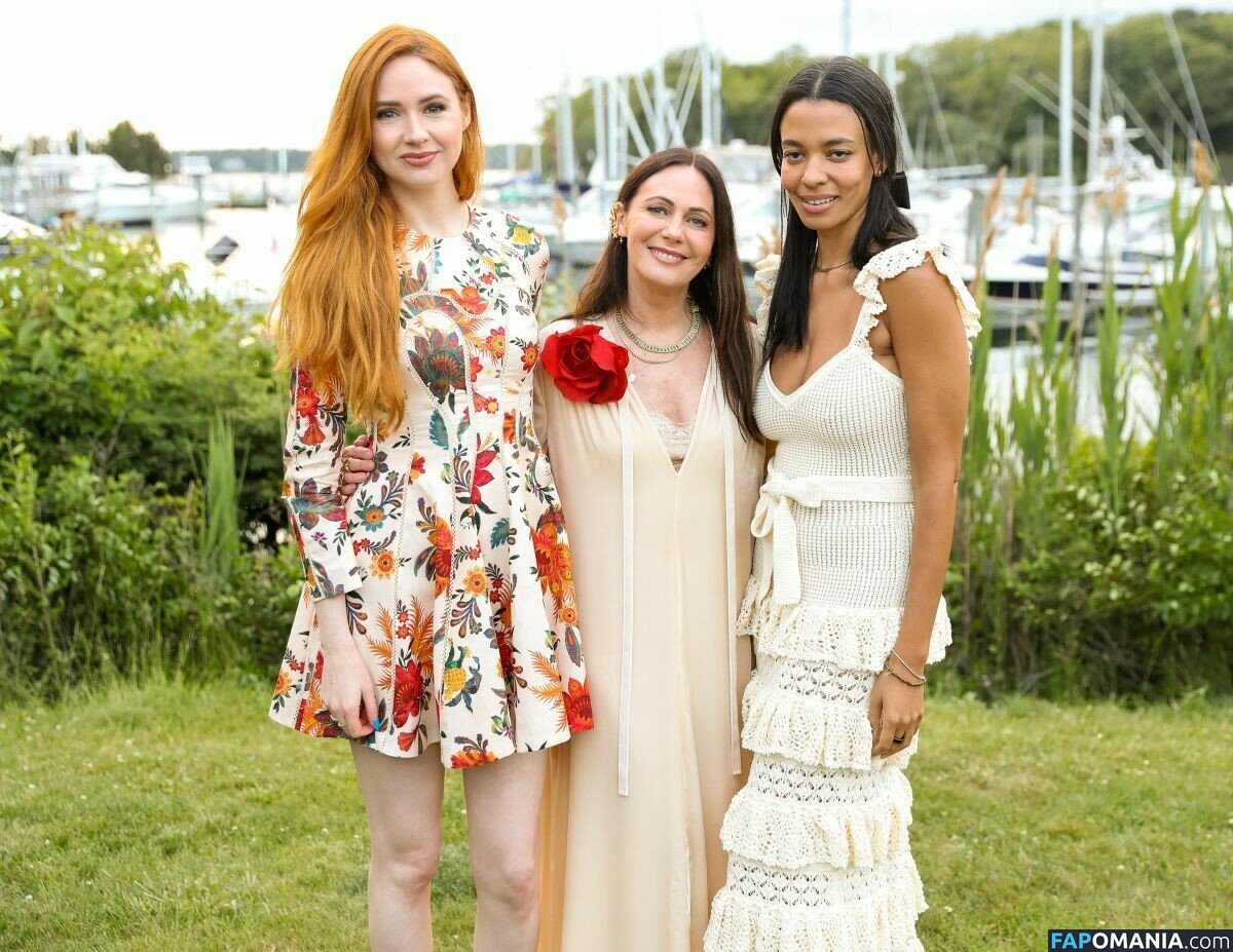 Karen Gillan / karengillan Nahý OnlyFans  Uniklá fotka #5