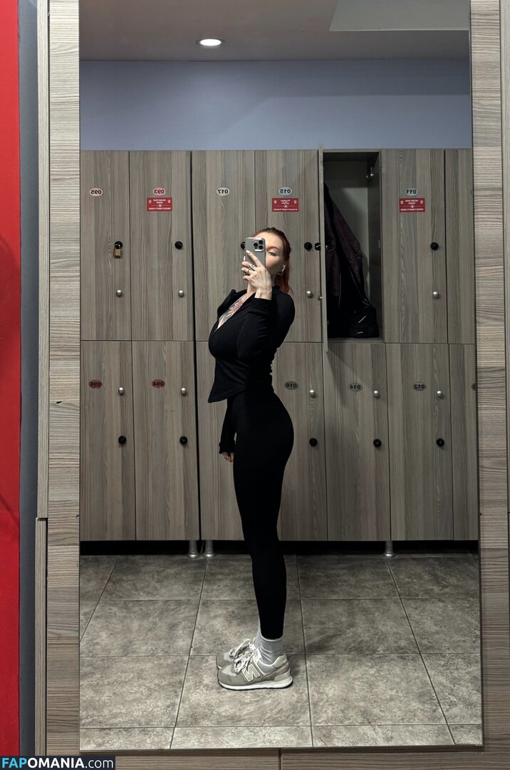 Karina Kherman / NebelaiaK / kher.man Nahý OnlyFans  Uniklá fotka #14