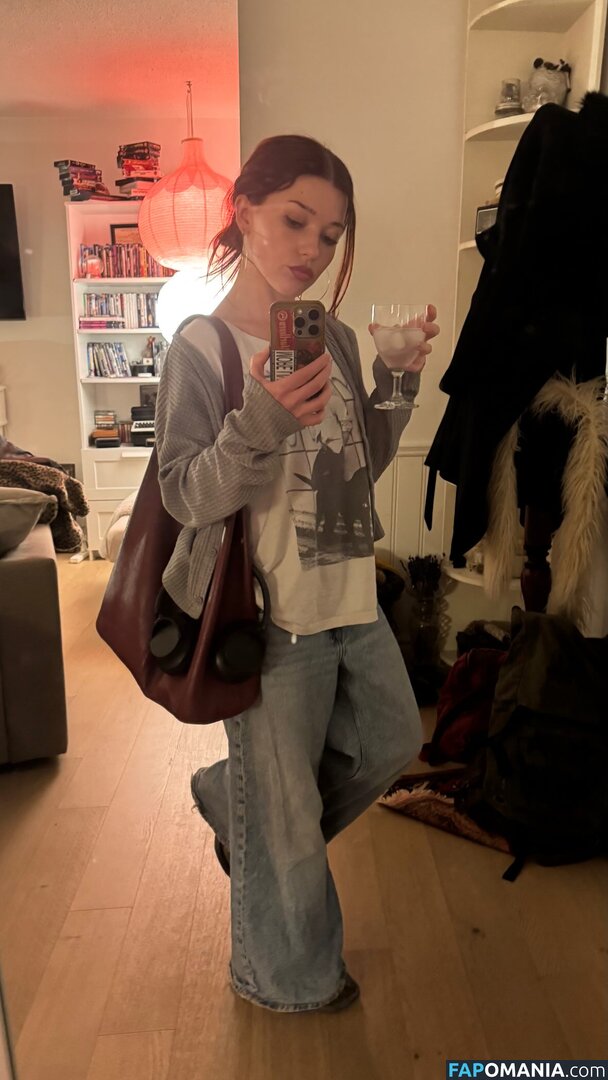 Katie Douglas / katiedouglas98 Nahý OnlyFans  Uniklá fotka #1