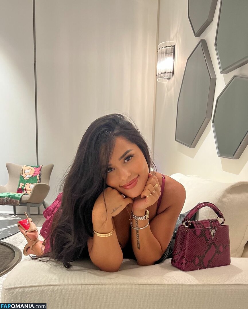 Katya Elise Henry / katyaelisehenry / katyaelisehenrysworld Nahý OnlyFans  Uniklá fotka #988