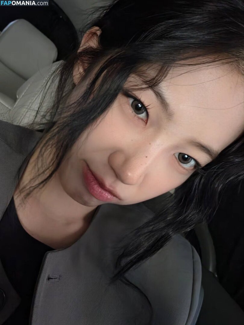 Kazuha Nakamura 中村 一葉 / LESSERAFIM / zuhazana Nahý OnlyFans  Uniklá fotka #9