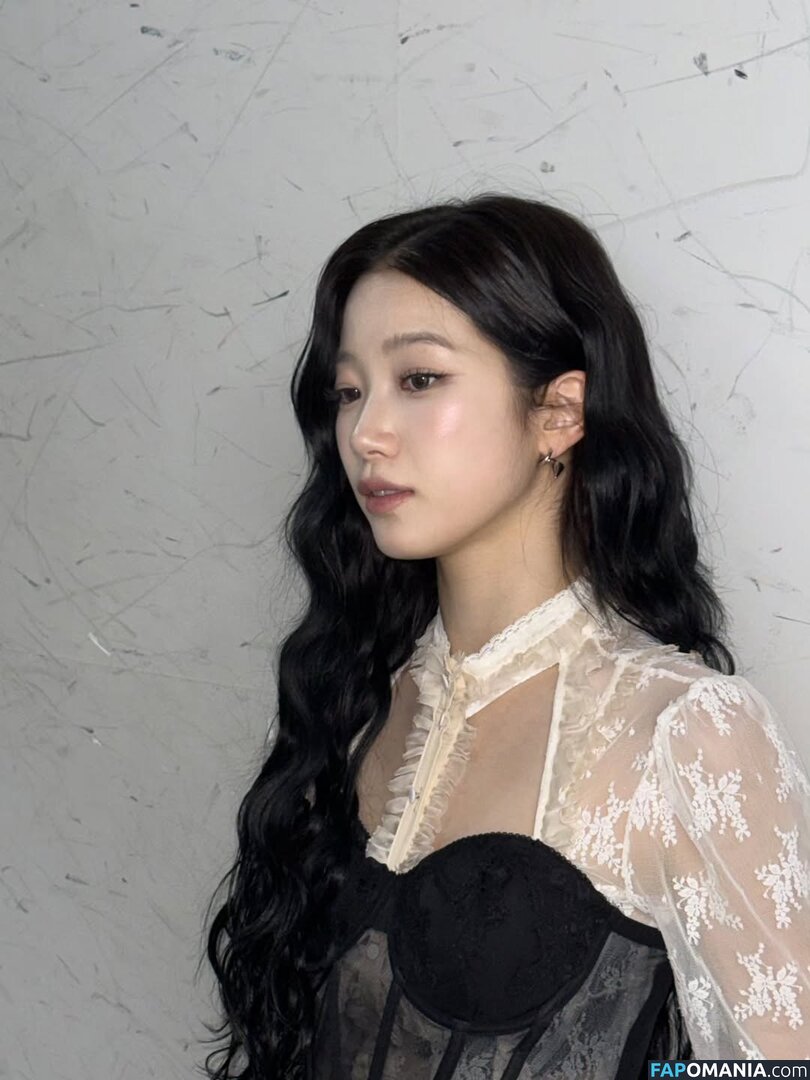 Kazuha Nakamura 中村 一葉 / LESSERAFIM / zuhazana Nahý OnlyFans  Uniklá fotka #26