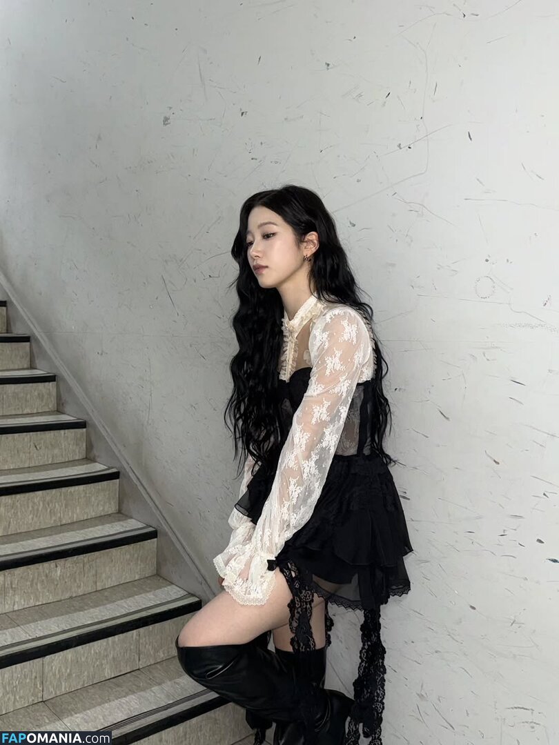 Kazuha Nakamura 中村 一葉 / LESSERAFIM / zuhazana Nahý OnlyFans  Uniklá fotka #31