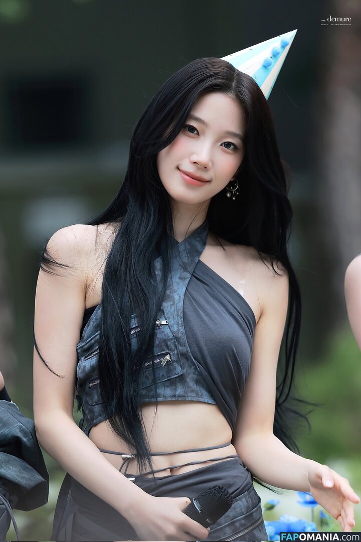 Kazuha Nakamura 中村 一葉 / LESSERAFIM / zuhazana Nahý OnlyFans  Uniklá fotka #37