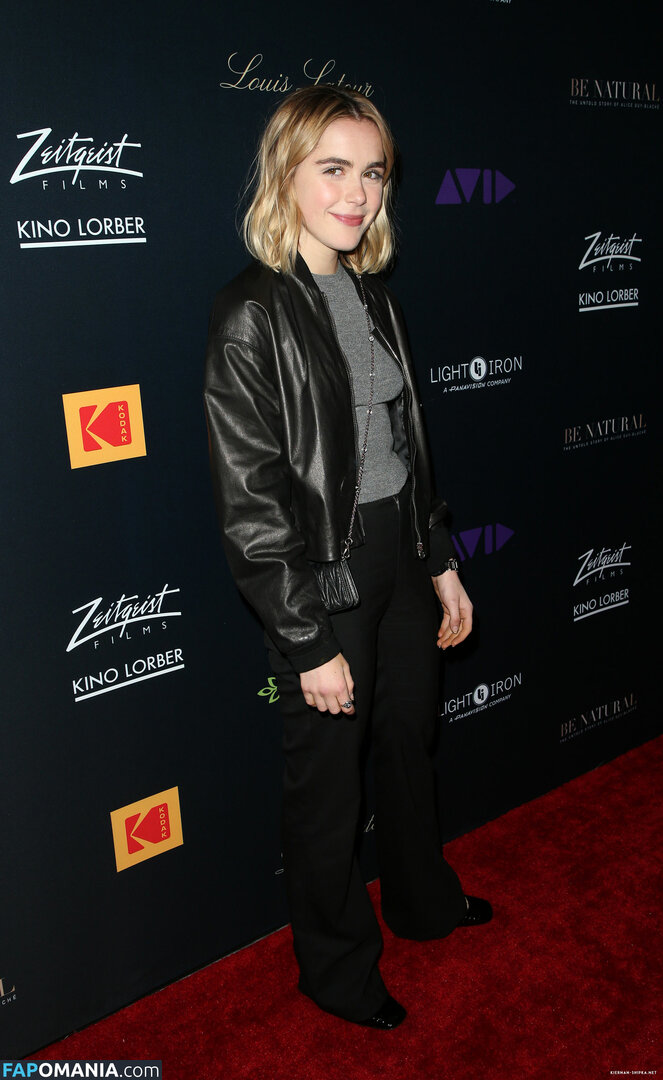 AdventuresSabrina / Kiernan Shipka / kiernanshipka Nahý OnlyFans  Uniklá fotka #534