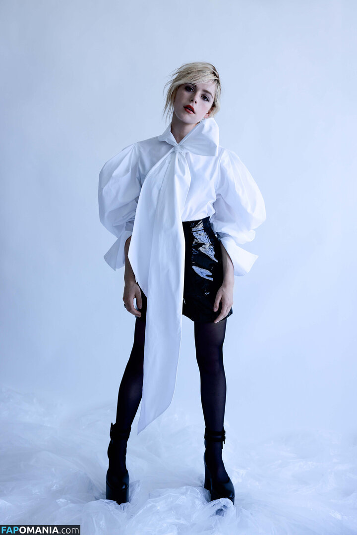 AdventuresSabrina / Kiernan Shipka / kiernanshipka Nahý OnlyFans  Uniklá fotka #1535