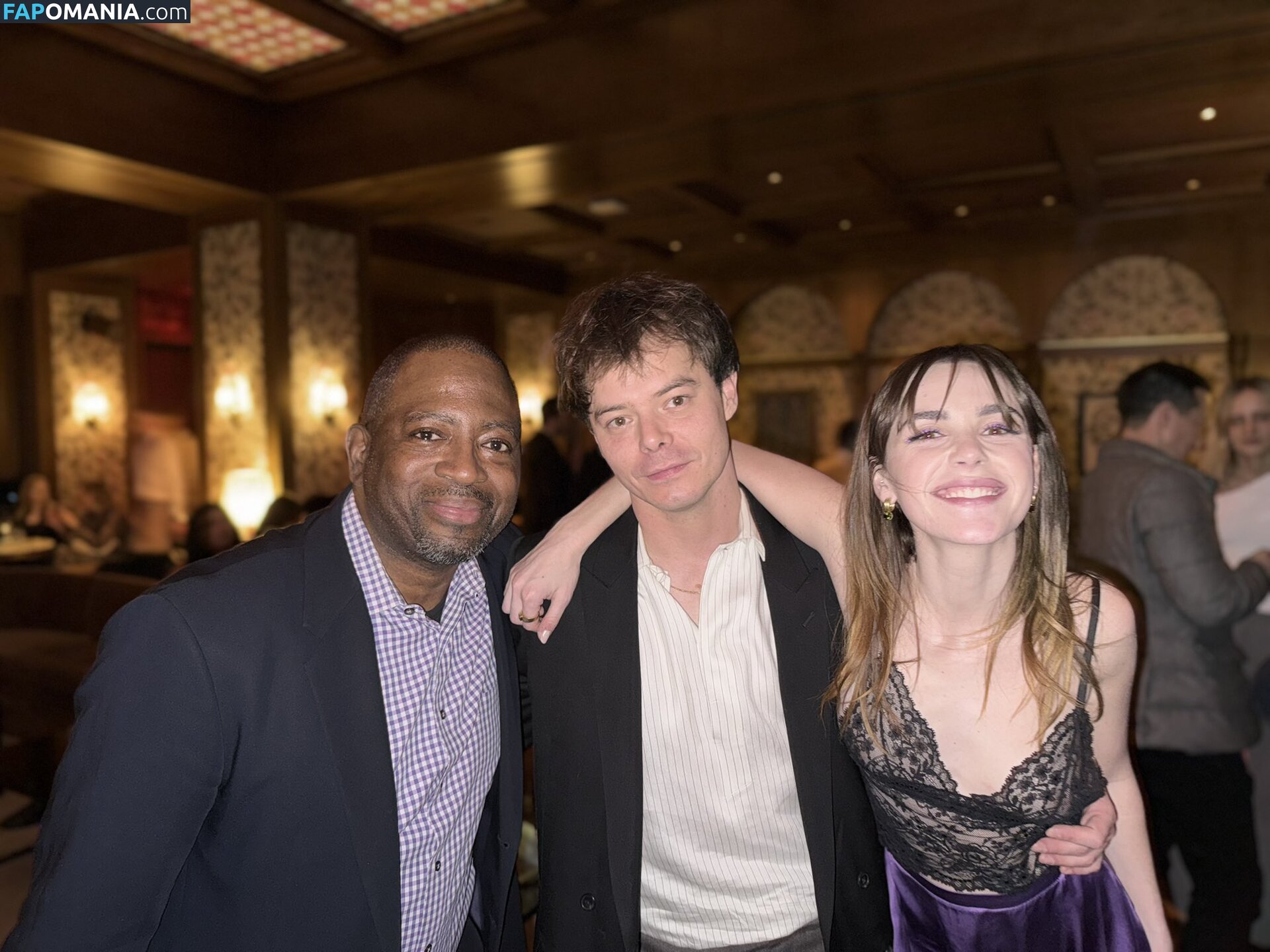 AdventuresSabrina / Kiernan Shipka / kiernanshipka Nahý OnlyFans  Uniklá fotka #1555