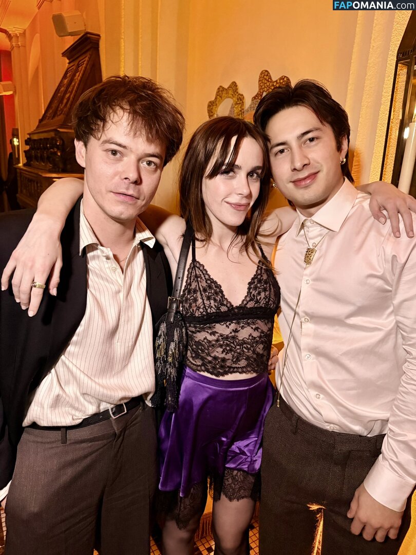 AdventuresSabrina / Kiernan Shipka / kiernanshipka Nahý OnlyFans  Uniklá fotka #1556