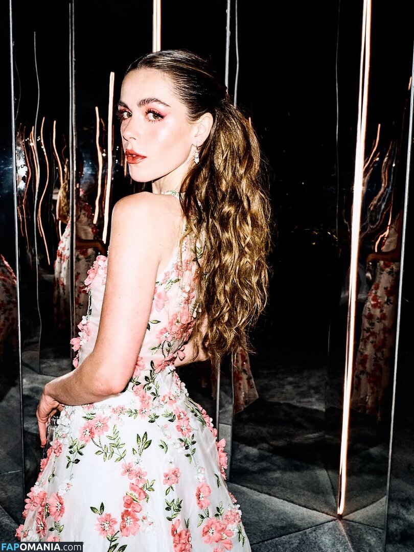 AdventuresSabrina / Kiernan Shipka / kiernanshipka Nahý OnlyFans  Uniklá fotka #1565