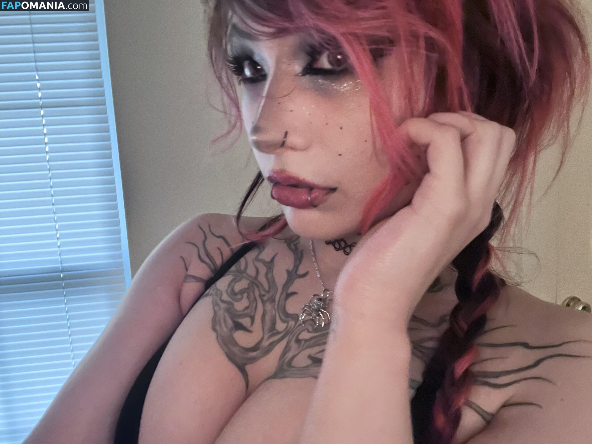 Killkels / kill.kels / kissingrazors Nahý OnlyFans  Uniklá fotka #2