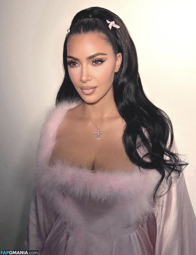 Kim Kardashian / kimkadarshian / kimkardashian Nahý OnlyFans  Uniklá fotka #126