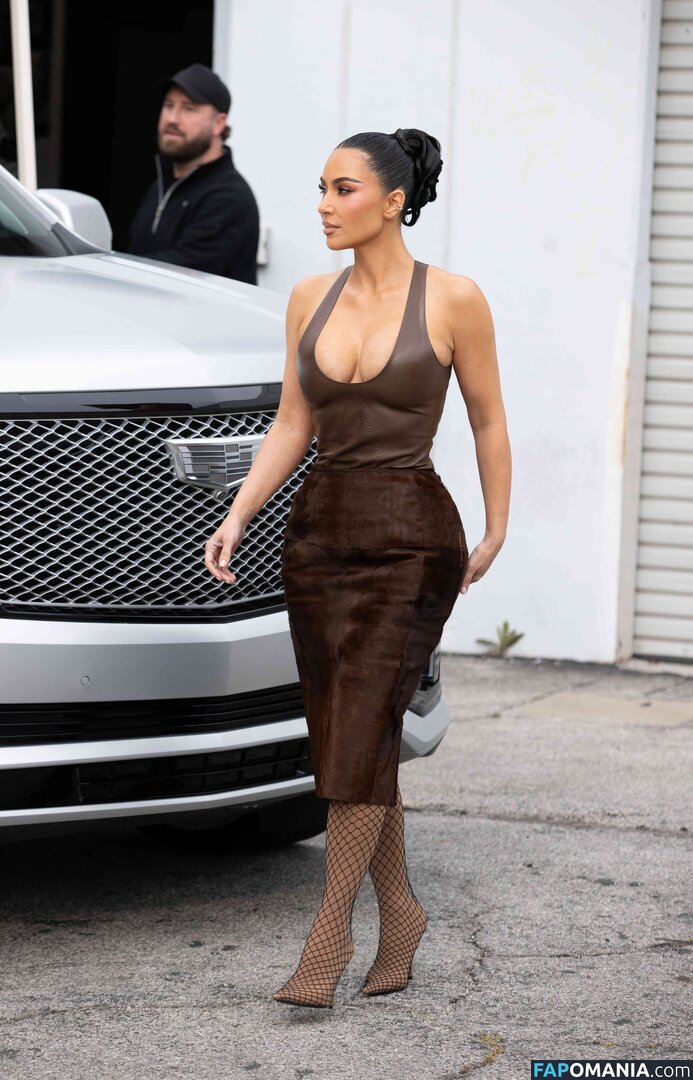 Kim Kardashian / kimkadarshian / kimkardashian Nahý OnlyFans  Uniklá fotka #147