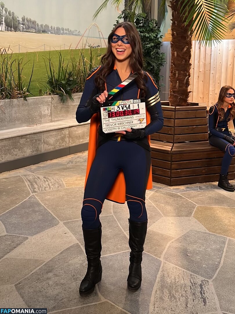 Kira Kosarin / kirakosarin Nahý OnlyFans  Uniklá fotka #742