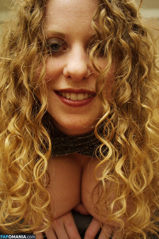 Kira The Little Redhead Nahý OnlyFans  Uniklá fotka #364