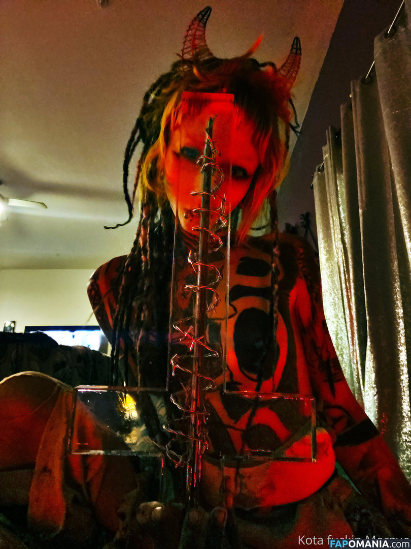 kota_morgue / misspredator666 / rottenmorgue Nahý OnlyFans  Uniklá fotka #30