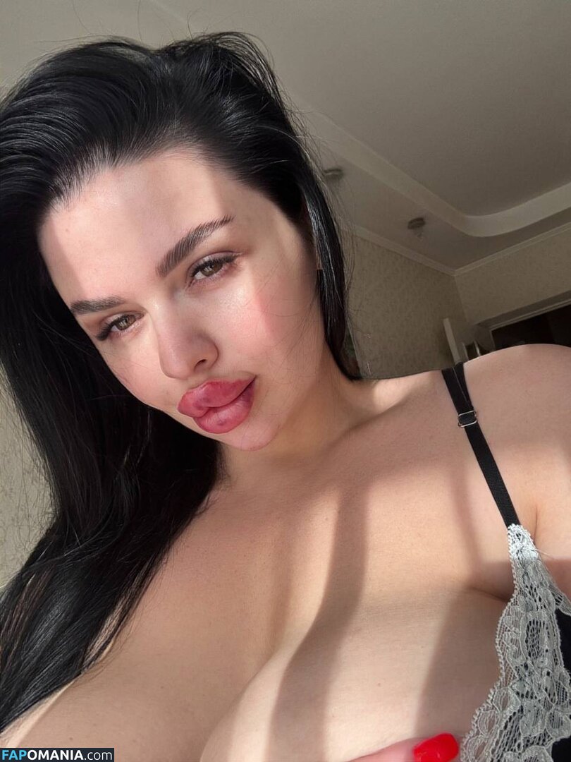 https: / kristina_doru Nahý OnlyFans  Uniklá fotka #10