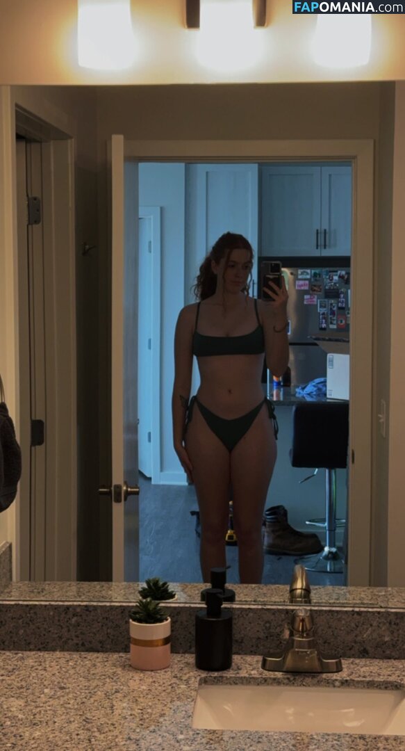 Kxxlyn / imkxxlyn / kxllymusic Nahý OnlyFans  Uniklá fotka #1