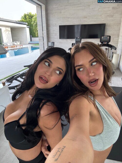 Kylie Jenner / kyliejenner / kyliejenner.2 Nahý OnlyFans  Uniklá fotka #34