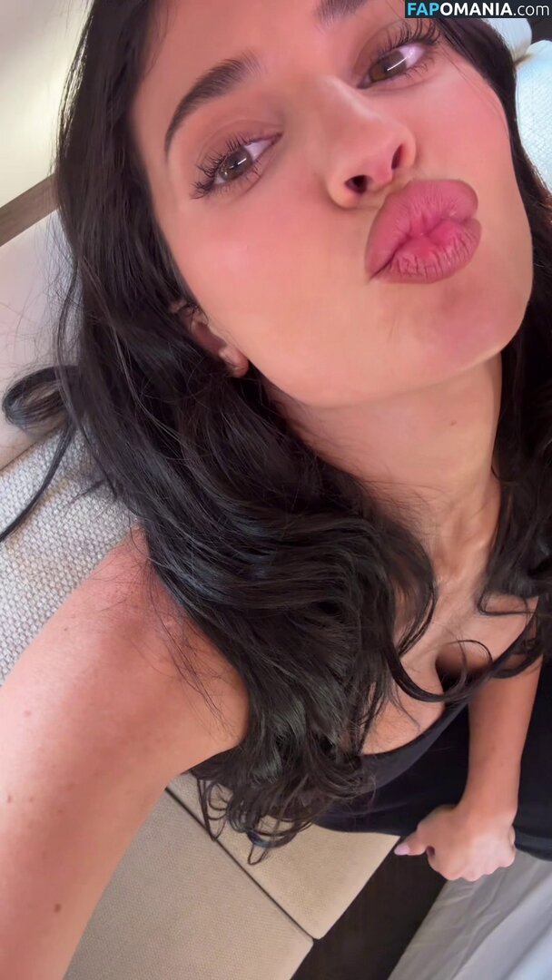 Kylie Jenner / https: / kyliejenner / kyliejenner.2 Nahý OnlyFans  Uniklá fotka #97