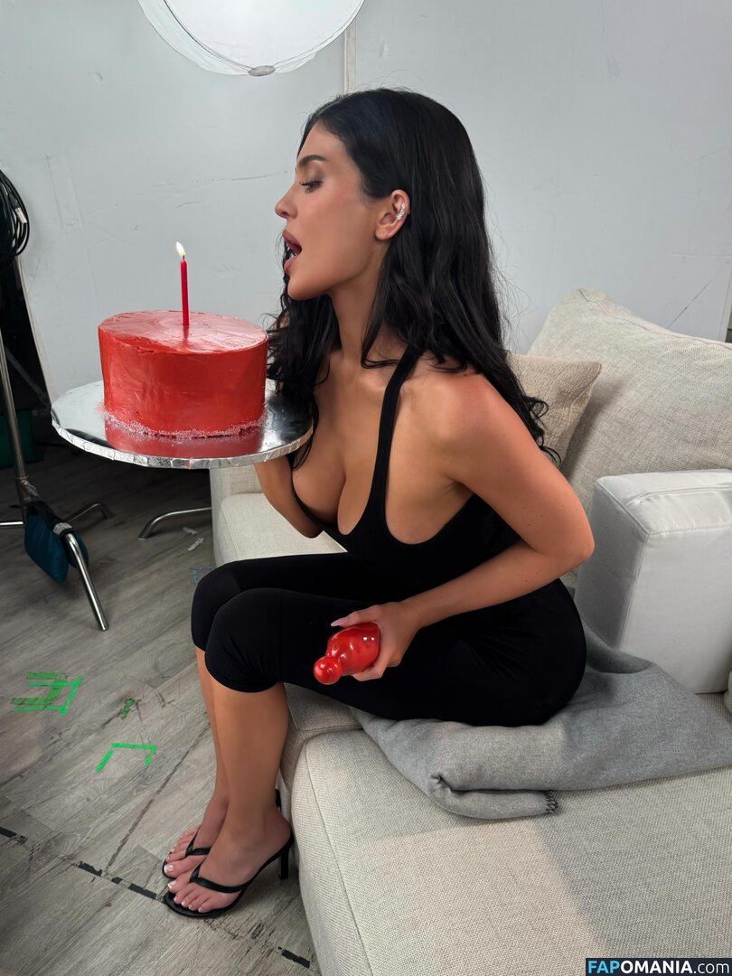 Kylie Jenner / https: / kyliejenner / kyliejenner.2 Nahý OnlyFans  Uniklá fotka #135