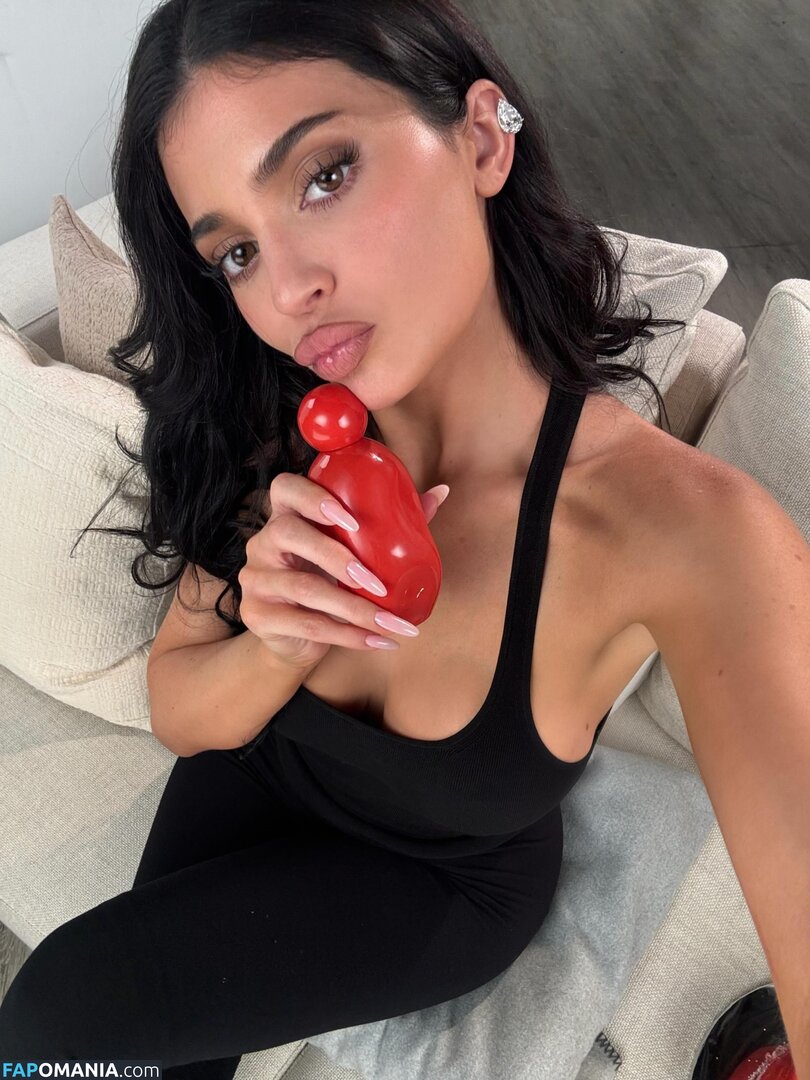 Kylie Jenner / https: / kyliejenner / kyliejenner.2 Nahý OnlyFans  Uniklá fotka #136