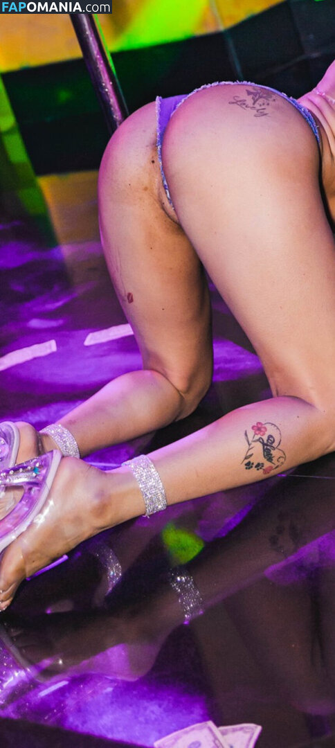 Loivelygirl / l0._vely1 / strawberrry_hershey Nahý OnlyFans  Uniklá fotka #10