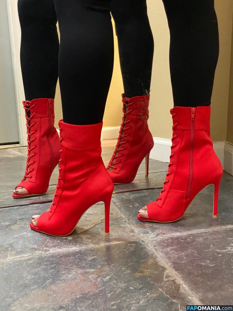 La Plebe Boots Nahý OnlyFans  Uniklá fotka #2