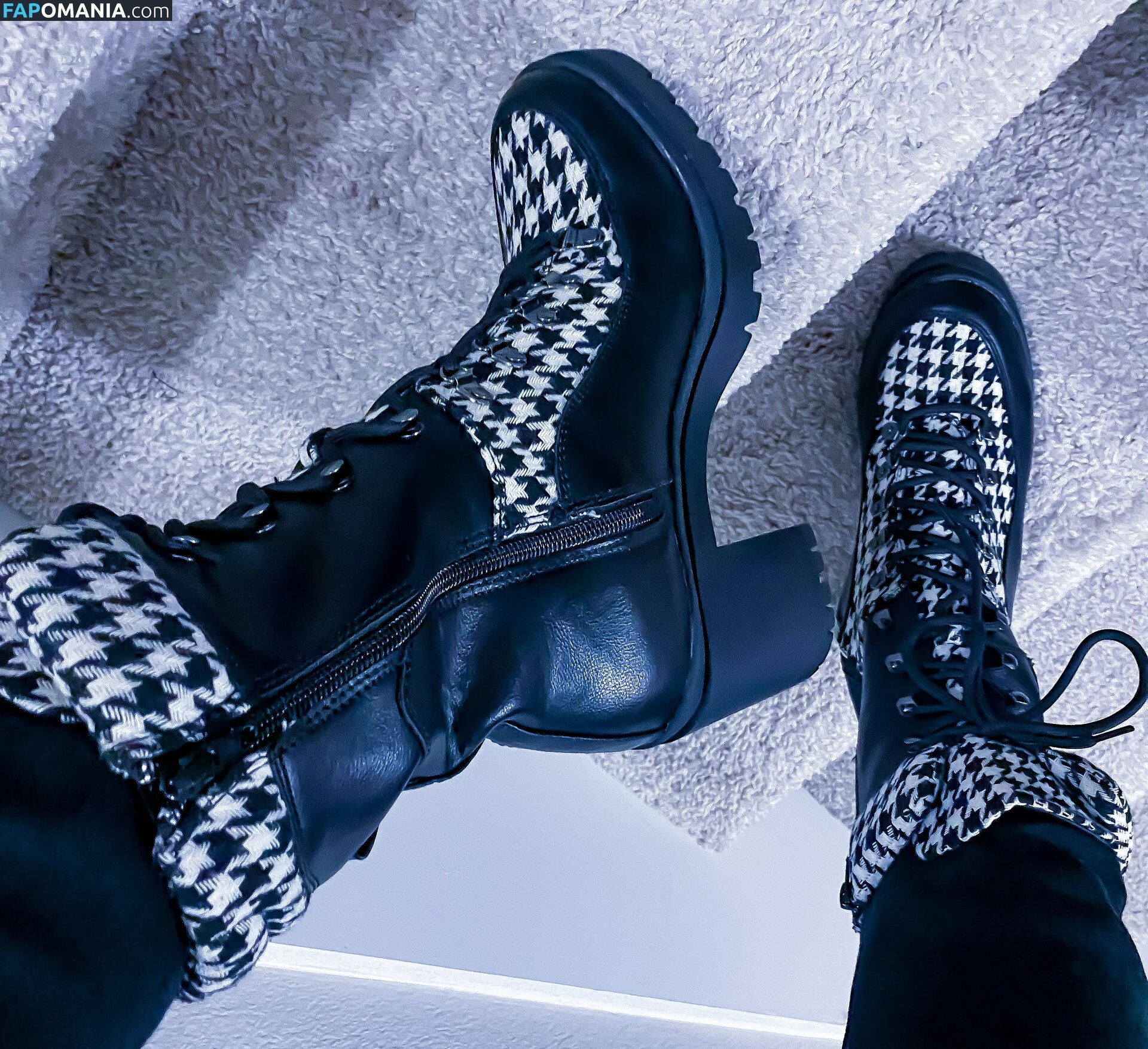 La Plebe Boots Nahý OnlyFans  Uniklá fotka #3