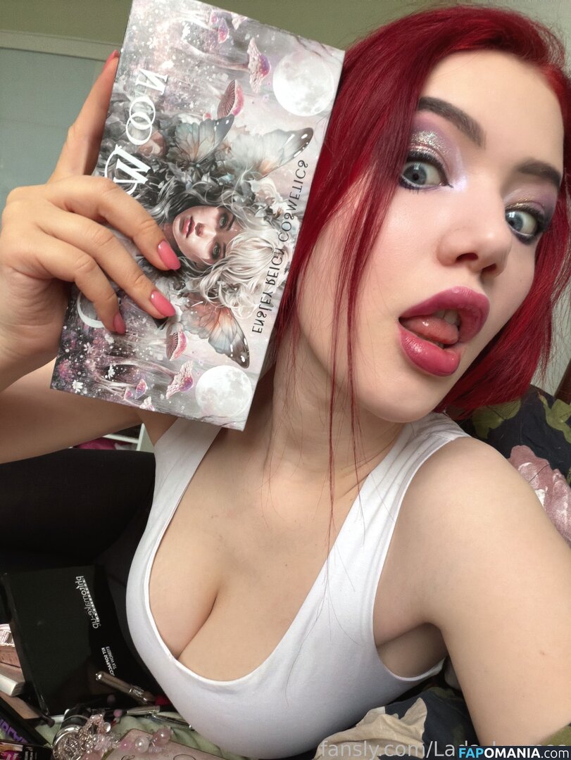 Lada Lyumos / Lada_Lyumos / lada_lyumoscos / ladalyumos Nahý OnlyFans  Uniklá fotka #78