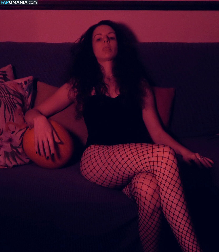 ASMR Attack / Lady ASMR / ladyasmr / sarahchubs Nahý OnlyFans  Uniklá fotka #15