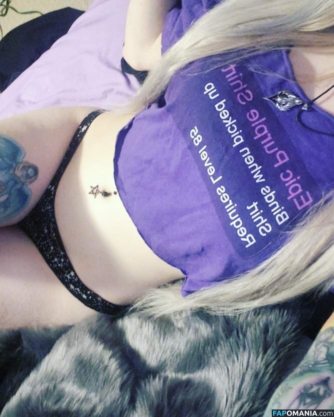 ladysurvival / ladysurvivalwow / onlyfungi Nahý OnlyFans  Uniklá fotka #12