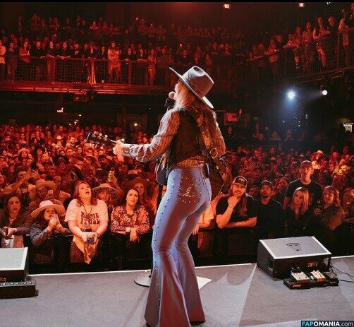 Lainey Wilson / laineywilsonmusic Nahý OnlyFans  Uniklá fotka #5