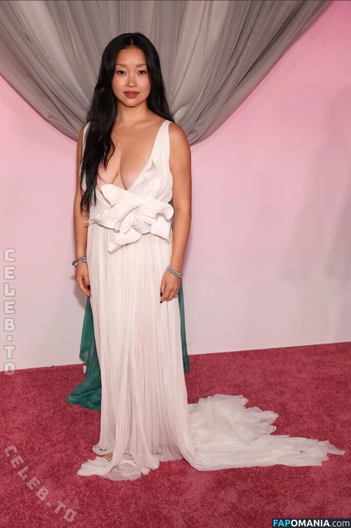 Lana Condor / https: / lanacondor Nahý OnlyFans  Uniklá fotka #4