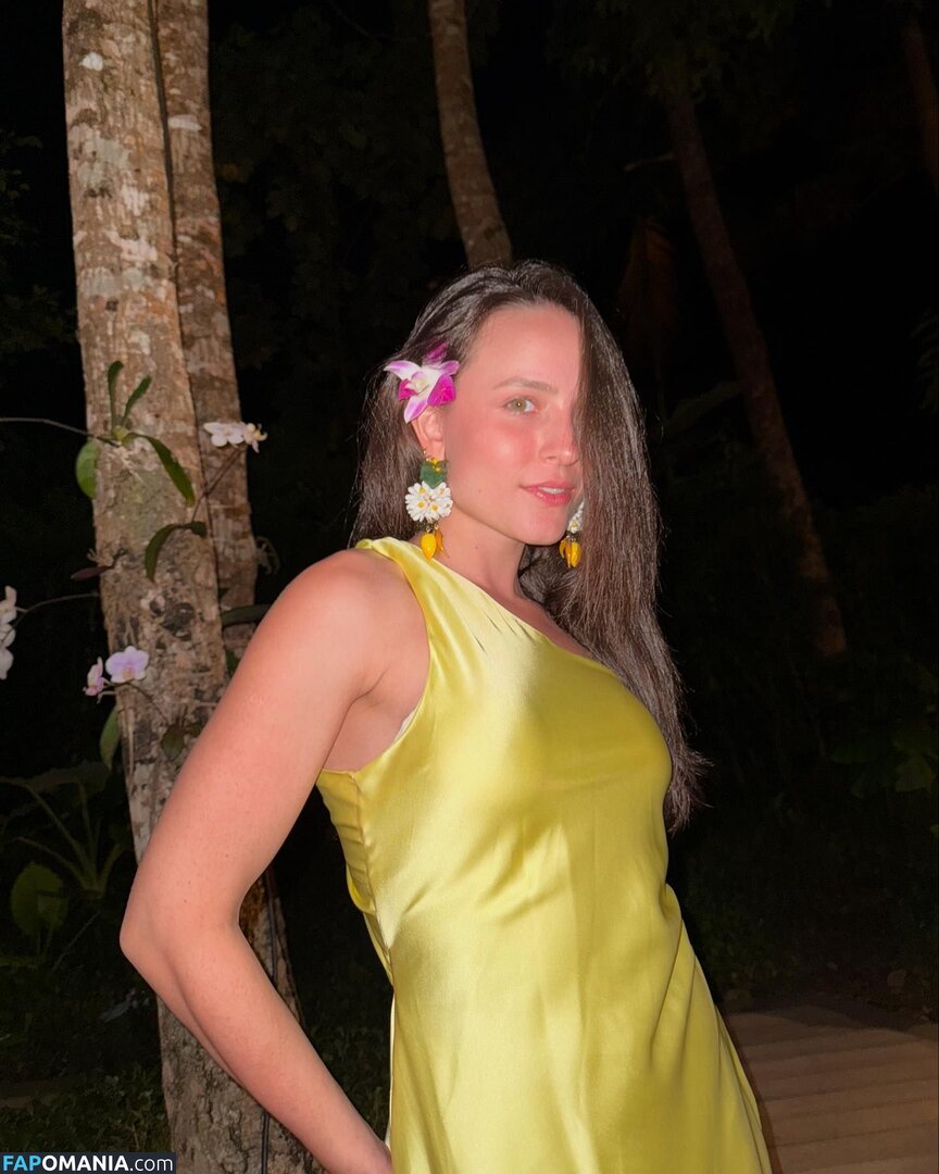 Larissa Manoela / https: / larimanoela / larissamanoela Nahý OnlyFans  Uniklá fotka #684