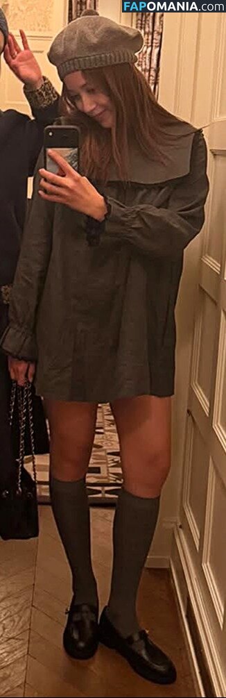 Laufey Lin / laufey Nahý OnlyFans  Uniklá fotka #146