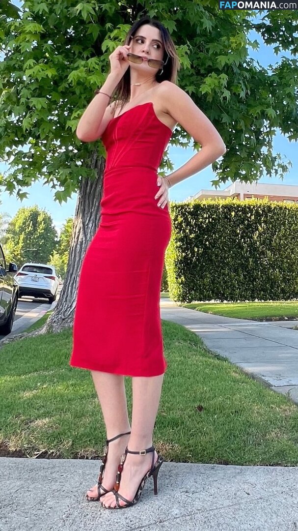 Laura Marano / lauramarano Nahý OnlyFans  Uniklá fotka #61