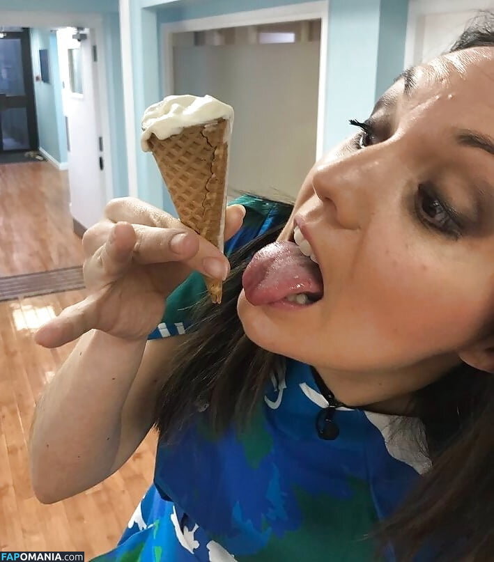 Laura Tobin Nahý OnlyFans  Uniklá fotka #154