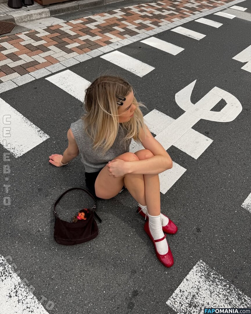 Lea Peach / Looskanal / lea / wifiloo_m Nahý OnlyFans  Uniklá fotka #789