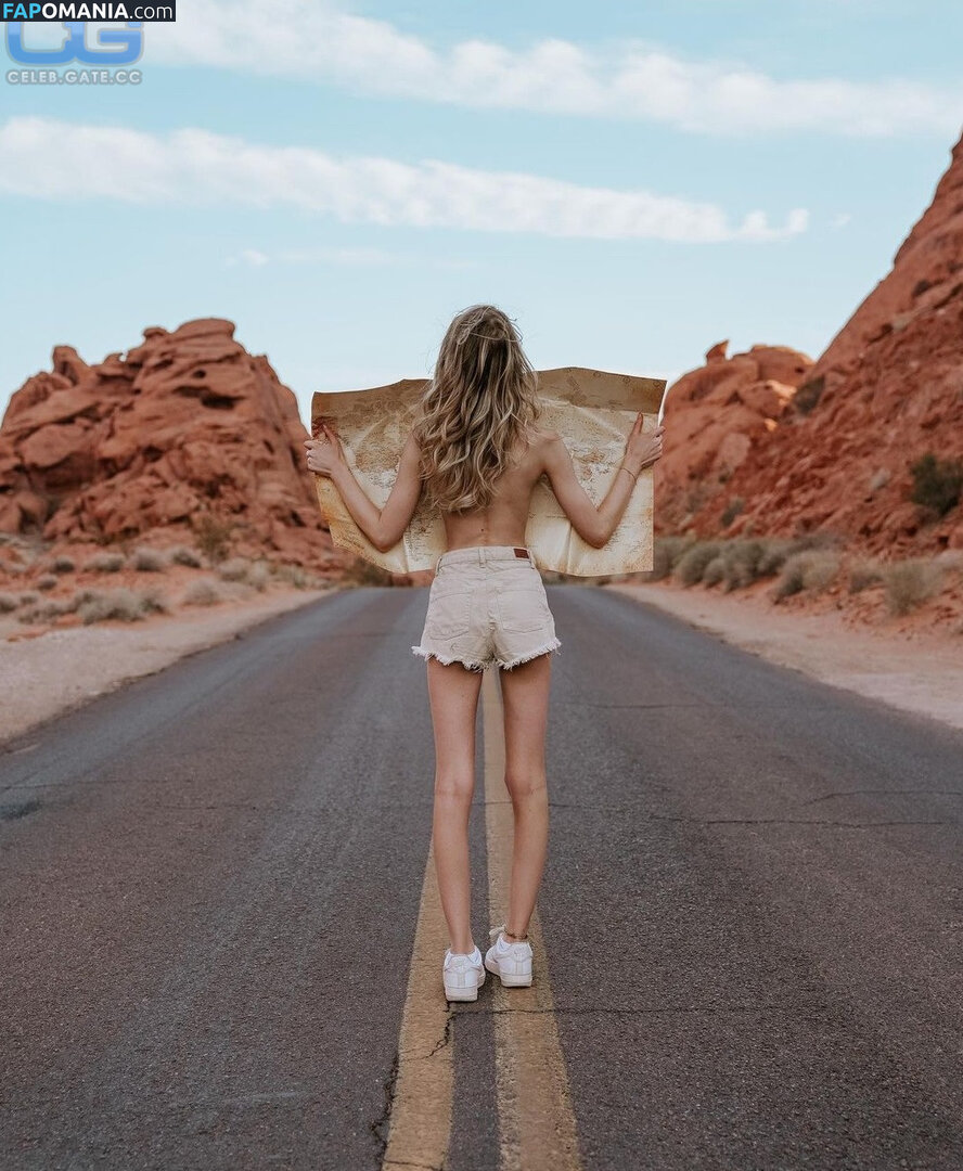 Lea Peach / Looskanal / lea / wifiloo_m Nahý OnlyFans  Uniklá fotka #813