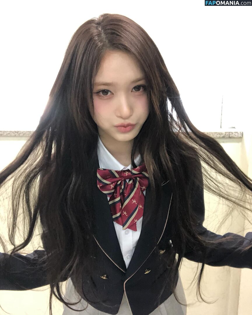 Lee Hyun-Seo / eeseooes / https: / iveleeseoi Nahý OnlyFans  Uniklá fotka #2
