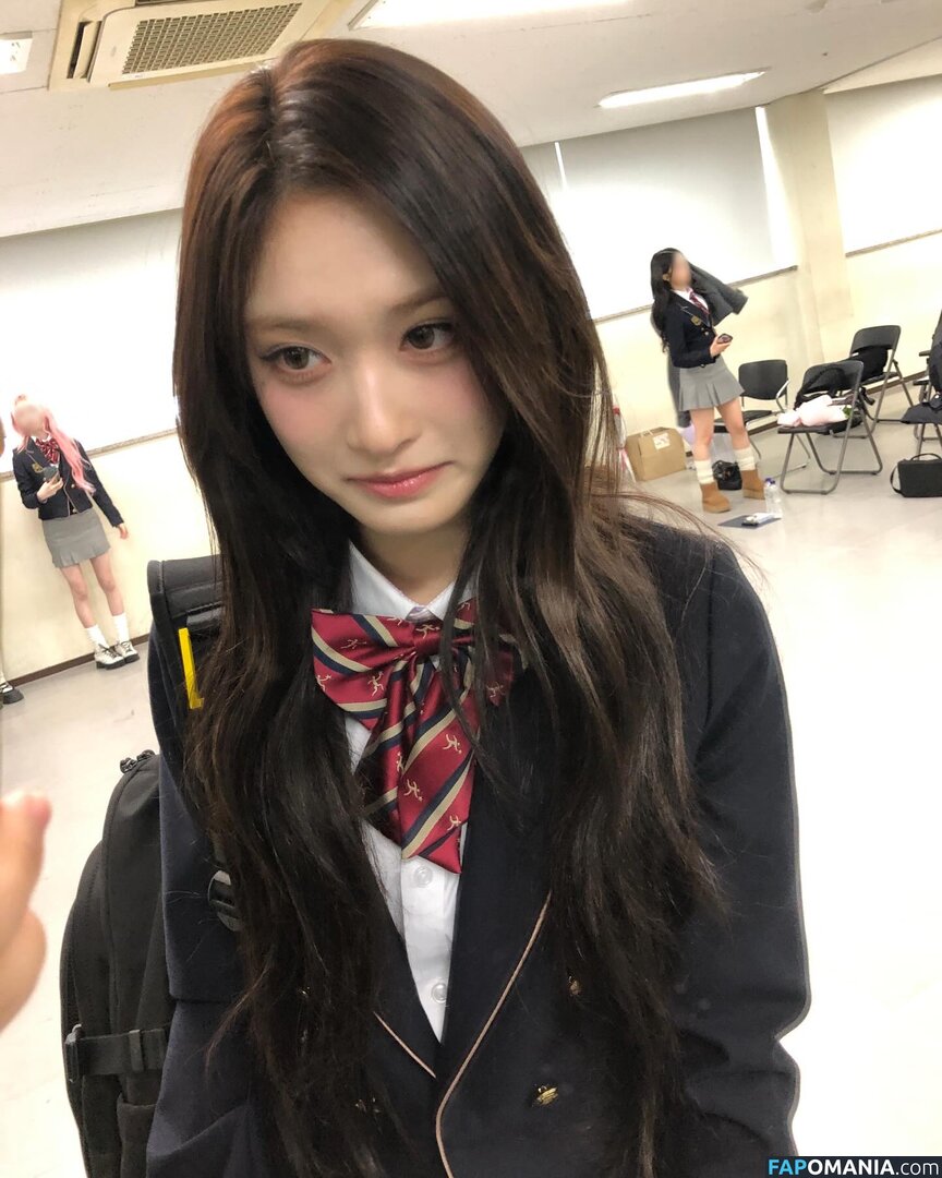 Lee Hyun-Seo / eeseooes / https: / iveleeseoi Nahý OnlyFans  Uniklá fotka #3