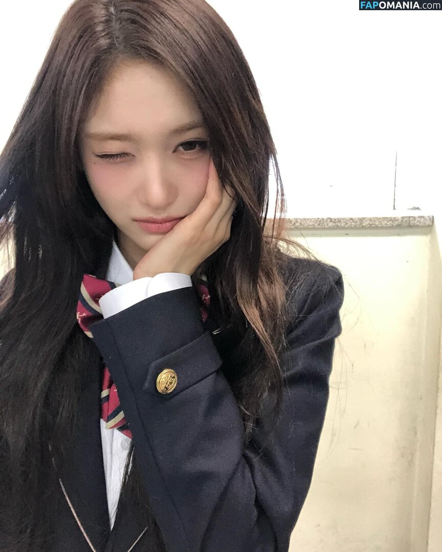 Lee Hyun-Seo / eeseooes / https: / iveleeseoi Nahý OnlyFans  Uniklá fotka #5