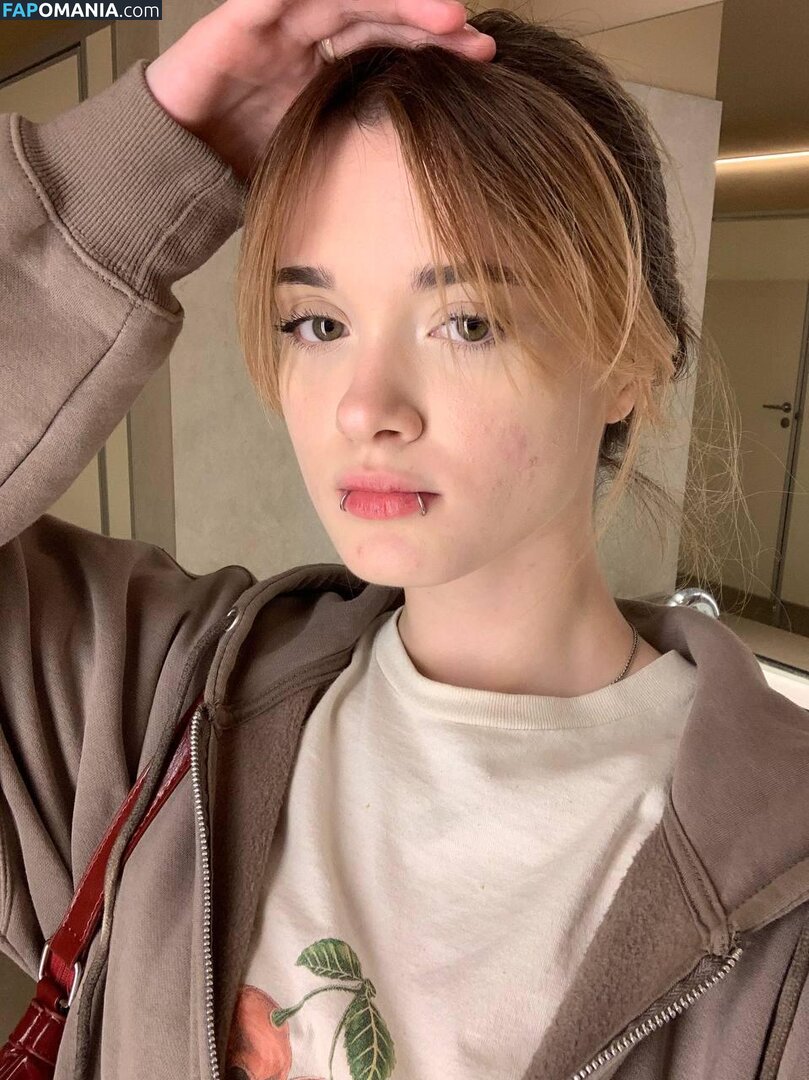 liana_kisses Nahý OnlyFans  Uniklá fotka #6