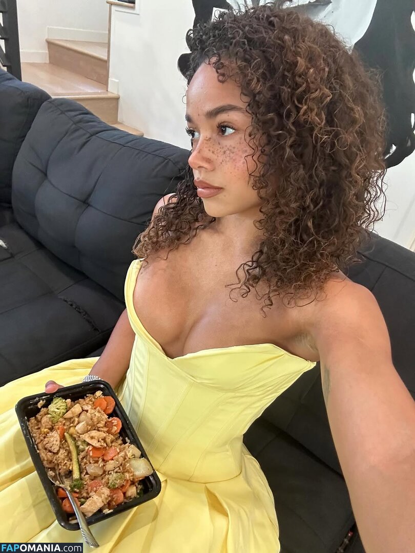 Liana Maria / lianamariaofficial Nahý OnlyFans  Uniklá fotka #8