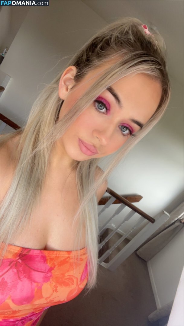 lilhunnixo / nellihoo Nahý OnlyFans  Uniklá fotka #39