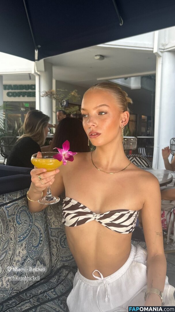 Lilli Sophia / _lillisophia_ / sophiahof3e Nahý OnlyFans  Uniklá fotka #11